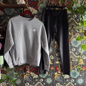 Nike grey sweat shirt (Small) w black shiny yogas (medium)